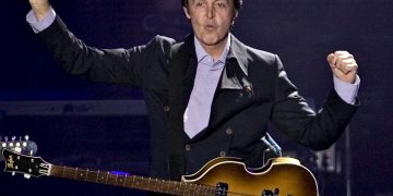 Paul McCartney performs during a concert Sunday July 20, 2008 in Quebec City. (AP Photo/The Canadian Press, Jacques Boissinot)