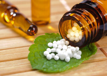 alternative medicine with homeopathy and herbal pills