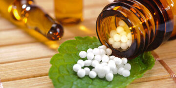 alternative medicine with homeopathy and herbal pills