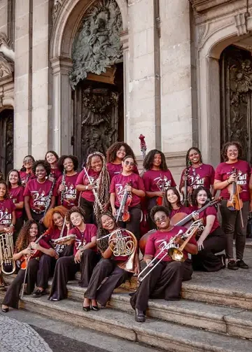 Orquestra Sinfônica Juvenil Chiquinha Gonzaga leva talento feminino do Rio para turnê histórica na Itália