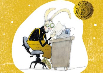 Capa amarela da edição comemorativa de 20 anos de Felpo Filva, com o coelho poeta sentado à escrivaninha