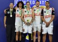 Jogadores do Drible Certo/IFC celebram o título adulto masculino do Campeonato Brasileiro de Basquete 3x3 no Pacaembu.