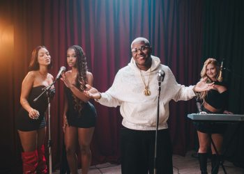 MC Jvila em imagem de divulgação do single Geme Baixo