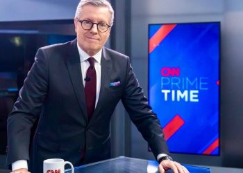 Márcio Gomes no estúdio do CNN Prime Time. Crédito: CNN Brasil.