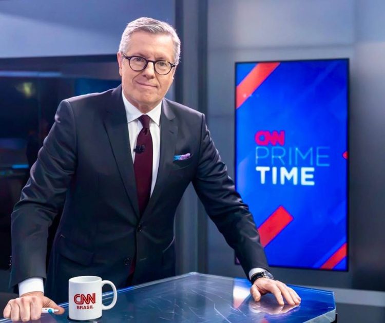 Márcio Gomes no estúdio do CNN Prime Time. Crédito: CNN Brasil.