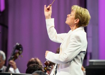 Maestra Marin Alsop, homenageada em programa especial da Rádio Cultura FM