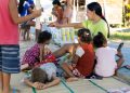 Crianças participam de mediação de leitura em Menino Deus, Portel, no Pará