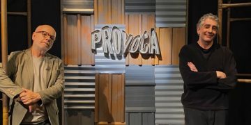 Marcelo Tas e Michel Melamed no cenário do Provoca, da TV Cultura.