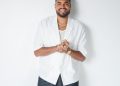 Cantor Yan em imagem de divulgação dos shows no SextaGode e no JK Shopping, em Brasília